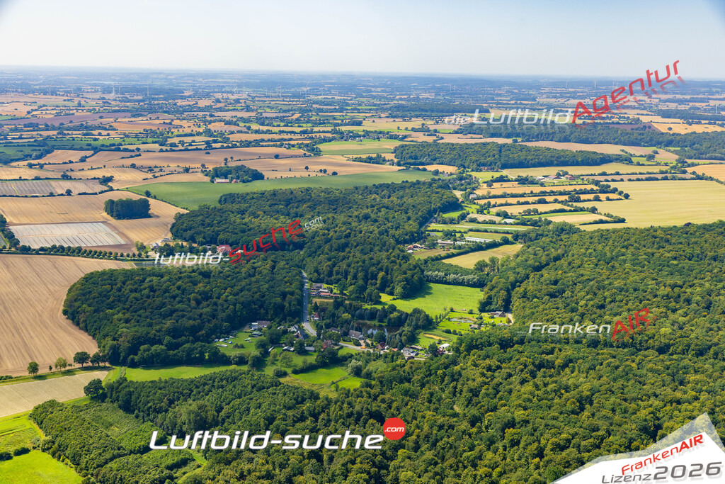 Schöne Luftaufnahme als Geschenk in Rothenhuse Grömitz - Die Luftbildaufnahme wurde 2025 vom UL-Flugzeug heraus erstellt ( keine Drohne ) - Hochauflösende Luftaufnahme -Nicht vergleichbar mit Google Maps oder Satelittenbilder- Die Geschenkidee !Mit Lizenz und Bildrechte bestellbar