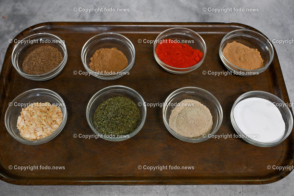 Fleischerei Fischelmaier_ Pabneukirchen_ 03.04.2024-40 | 03.04.2024, Pabneukirchen, AUT, Fleischerei Fischelmaier, im Bild Gewuerze