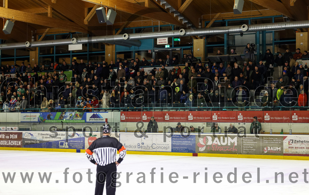 2023-03-10_140_TSV_Erding_gegen_TEV_Miesbach | Erding, Deutschland, 10.03.2023:
Eishockey, Bayernliga Playoffs 2022 / 2023, Halbfinale, TSV Erding gegen TEV Miesbach, Endergebnis: 2:0

Foto: Christian Riedel / fotografie-riedel.net