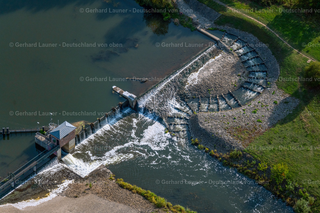 4040319 | LEIPZIG 14.09.2020 Staustufe am Ufer des Flußverlauf der "Neue Luppe" in Leipzig im Bundesland Sachsen, Deutschland. // Weir on the banks of the flux flow "Neue Luppe" in Leipzig in the state Saxony, Germany. Foto: Gerhard Launer