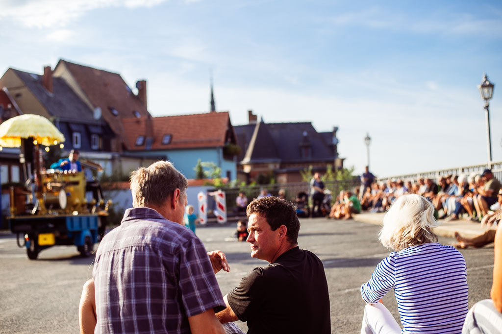 Universal Druckluft Orchester | Das Universal Druckluft Orchester mit Peter Till am Forte Belvedere Leisnig zum Festival Hallo Leisnig 2022. - Realisiert mit Pictrs.com