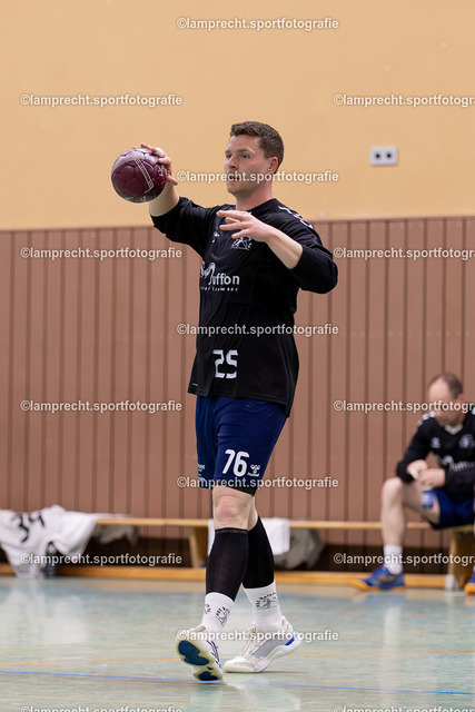 Handball I Herren I Saison 2025-2026 I SHSE Manfred-Frank-Pokal I Viertelfinale I HSG Kalkberg 06 II - HSG Kalkberg 06 006 | Erik Stoffers (76, HSG Kalkberg 06 II) - Realisiert mit Pictrs.com