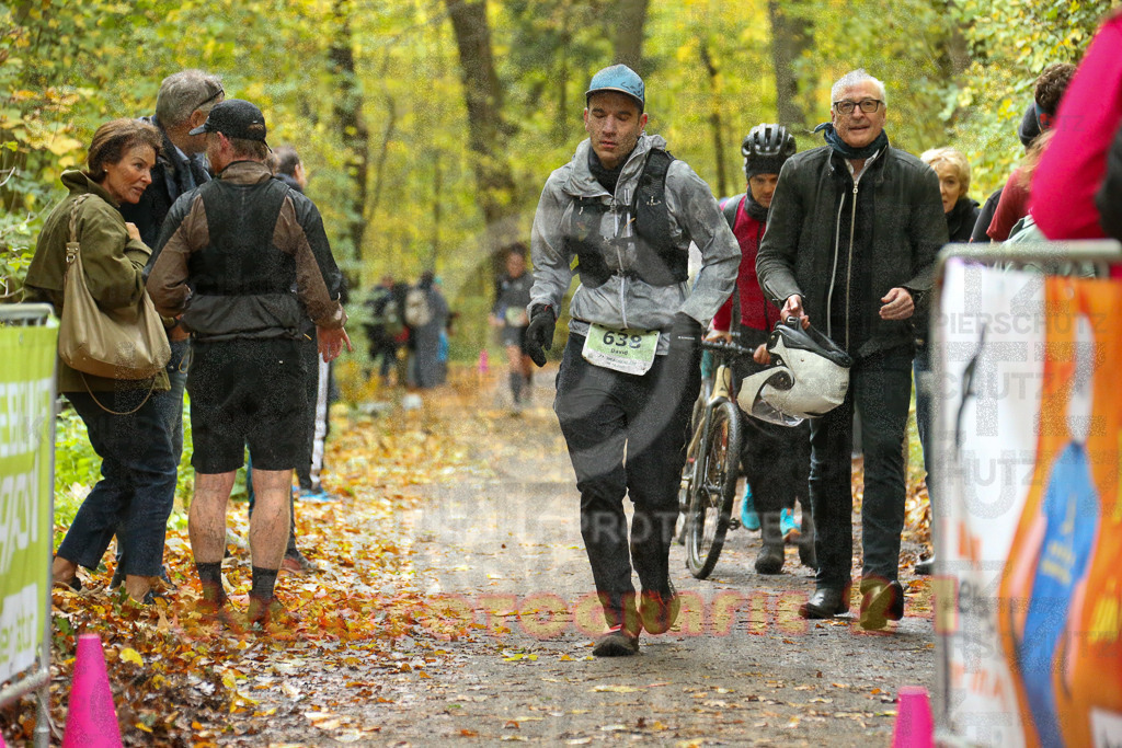251026_1304_EX1_2422 | Sportfotografie im Rhein-Sieg Kreis, Köln, Bonn, NRW, Rheinland Pfalz, Hessen, etc. Unser Tätigkeitsfeld umfasst den Laufsport vom Volkslauf über den Marathon, Duathlon, Triathon bis zum Ultralauf wie Kölnpfad Ultra oder Schindertrail.