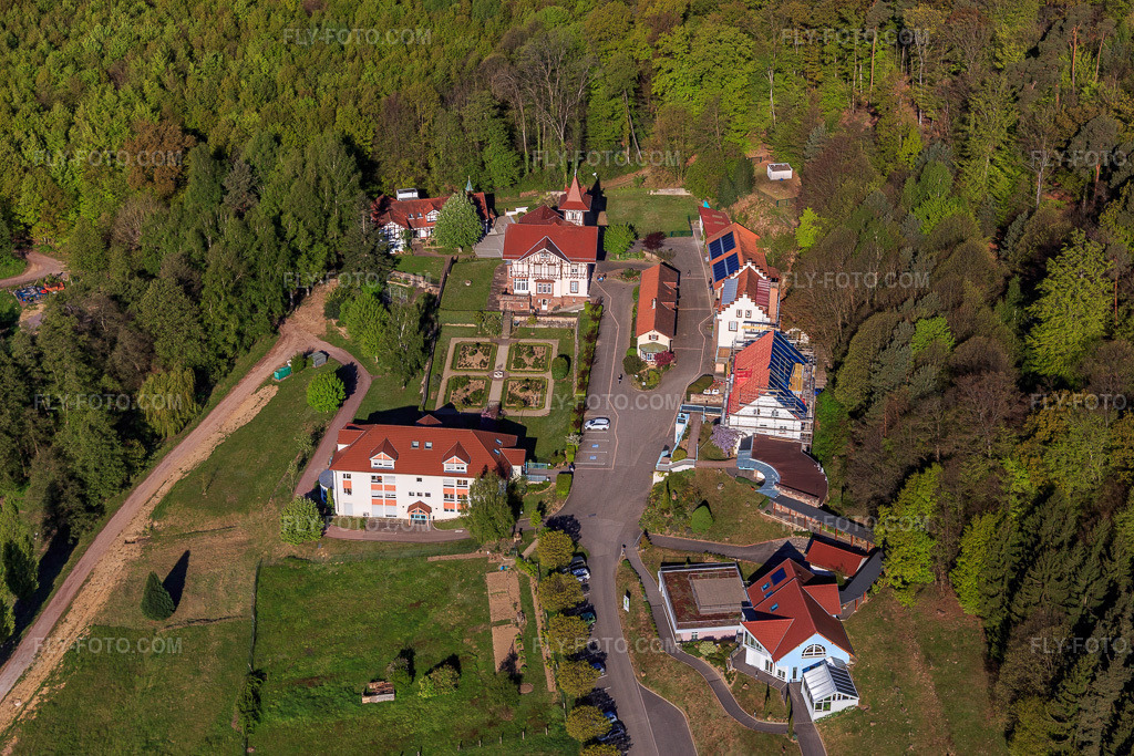 Aerial view: Marienbronn district with Association Sante Et Sobriete in Lobsann in the state Bas-Rhin, France. – Photo: IMG_099342.jpg taken on 04/30/2017 by Werner Riehm/FLY-FOTO.com – Resolution of the original: 5393 x 3595 px – SMRA Marienbronn - Fédération de Charité - Caritas Alsace - se libérer des conduites addictives