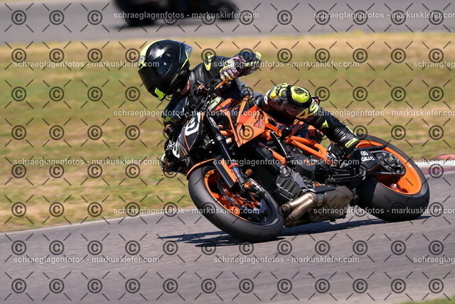 26bt04-1491 | markuskiefer.com - Realisiert mit Pictrs.com