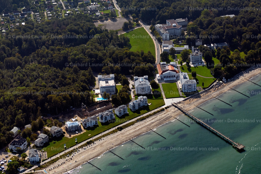 4062110 | HEILIGENDAMM 08.09.2021 Gebäudekomplex der Hotelanlage " Grand Hotel Heiligendamm " an der Prof.-Dr.-Vogel-Straße in Heiligendamm im Bundesland Mecklenburg-Vorpommern, Deutschland. Weiterführende Informationen bei: Grand Resort Heiligendamm GmbH &amp; Co. KG. // Complex of the hotel building " Grand Hotel Heiligendamm " on Prof.-Dr.-Vogel-Strasse in Heiligendamm in the state Mecklenburg - Western Pomerania, Germany. Further information at: Grand Resort Heiligendamm GmbH &amp; Co. KG. Foto: Gerhard Launer