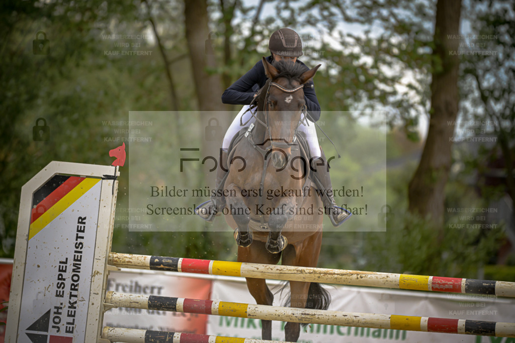 20240505-DOS_9511 | Entdecke hochwertige Reitturnierfotos von Foto Oger. Professionell, emotional und authentisch – jetzt Lieblingsmomente im Shop bestellen. - Realisiert mit Pictrs.com