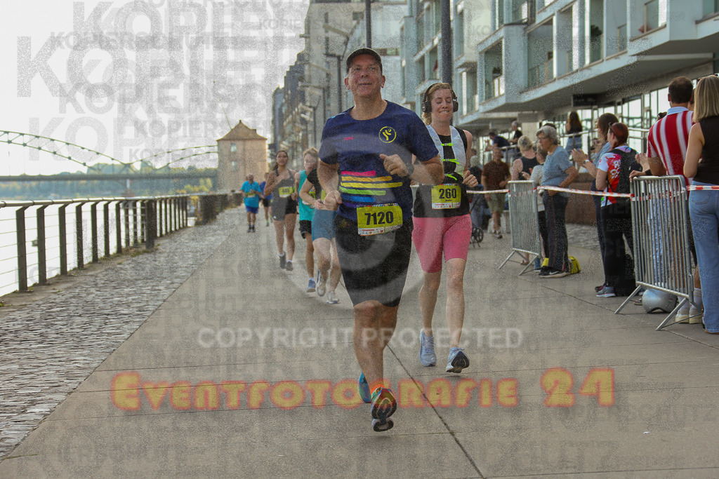 250920_1449_EX1_7780 | Sportfotografie im Rhein-Sieg Kreis, Köln, Bonn, NRW, Rheinland Pfalz, Hessen, etc. Unser Tätigkeitsfeld umfasst den Laufsport vom Volkslauf über den Marathon, Duathlon, Triathon bis zum Ultralauf wie Kölnpfad Ultra oder Schindertrail.