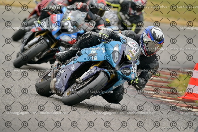 25bt05-0311 | markuskiefer.com - Realisiert mit Pictrs.com