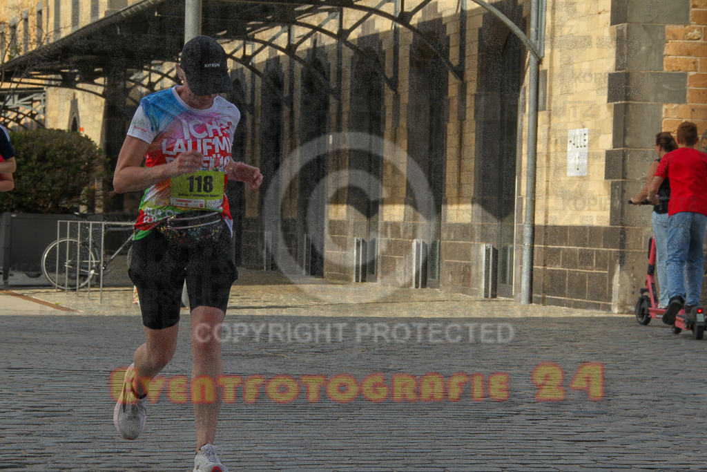250920_1545_EV4_9527 | Sportfotografie im Rhein-Sieg Kreis, Köln, Bonn, NRW, Rheinland Pfalz, Hessen, etc. Unser Tätigkeitsfeld umfasst den Laufsport vom Volkslauf über den Marathon, Duathlon, Triathon bis zum Ultralauf wie Kölnpfad Ultra oder Schindertrail.