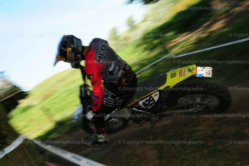 DSC_5500 | Sportfotografie , Motorsport, Motoross, Reitsport, Mointainbike, Enduro,
Landschaft , Outdoor, Eventfotografie, Landschaft, Bilder online bestellen - Realisiert mit Pictrs.com