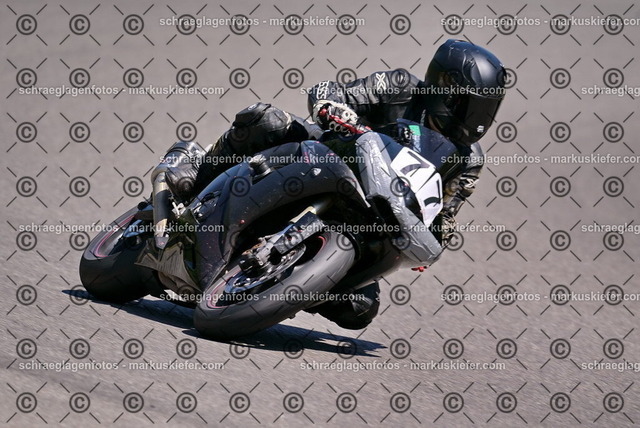 26bt04-1235 | markuskiefer.com - Realisiert mit Pictrs.com