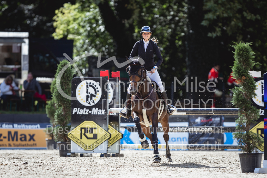 240912_OWLCh_AmateurS-306 | Deine schönsten Turniermomente als professionelle Fotos! Entdecke hochwertige Pferdesport-Fotografie im Online-Shop. Jetzt Fotos finden & bestellen!