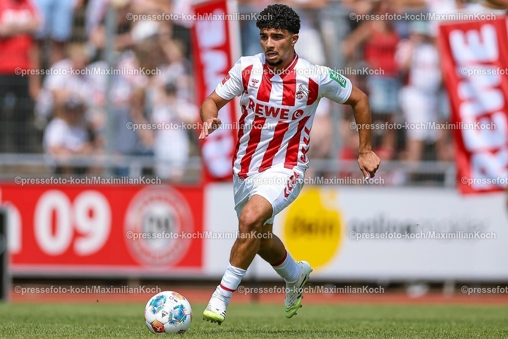 1FC12072501246 | 12.07.2025, Fußball, SV Bergisch Gladbach 09 - 1. FC Köln, Testspiel, BELKAW-Arena, Saison 2025 2026: Fayssal Harchaoui (1.FC Koeln #34) DFB regulations prohibit any use of photographs as image sequences and or quasi-video.