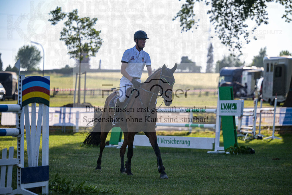 Reitturnier Voxtrup | Entdecke hochwertige Reitturnierfotos von Foto Oger. Professionell, emotional und authentisch – jetzt Lieblingsmomente im Shop bestellen.Deutschlandweite Turnierfotografie. - Realisiert mit Pictrs.com