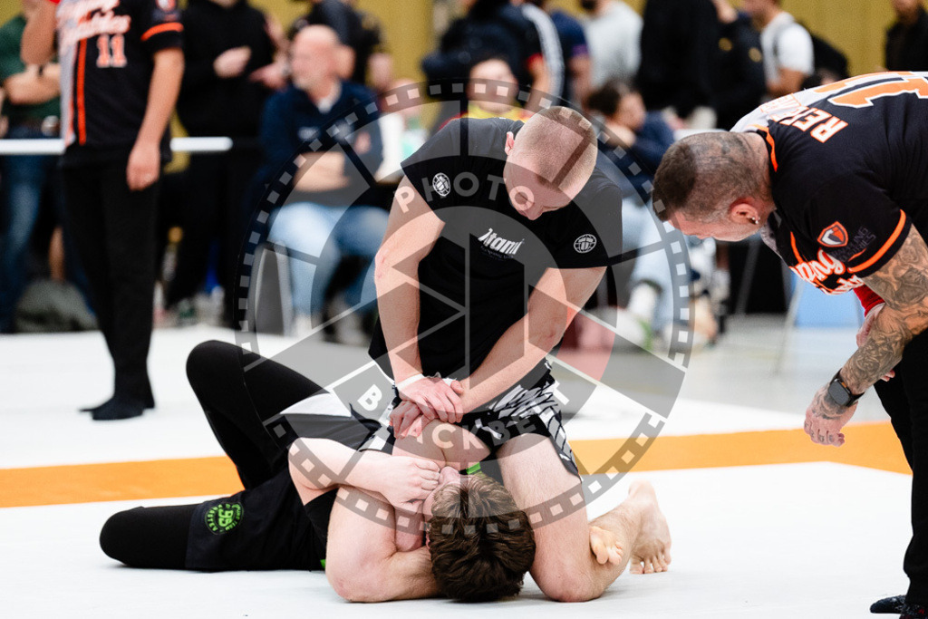 20251122PBB15007 | Athletes compete during the Grappling Industries Berlin Jiu-Jitsu and Grappling Championship, on November 22, 2025 in Berlin, Germany. © photoblackbelt