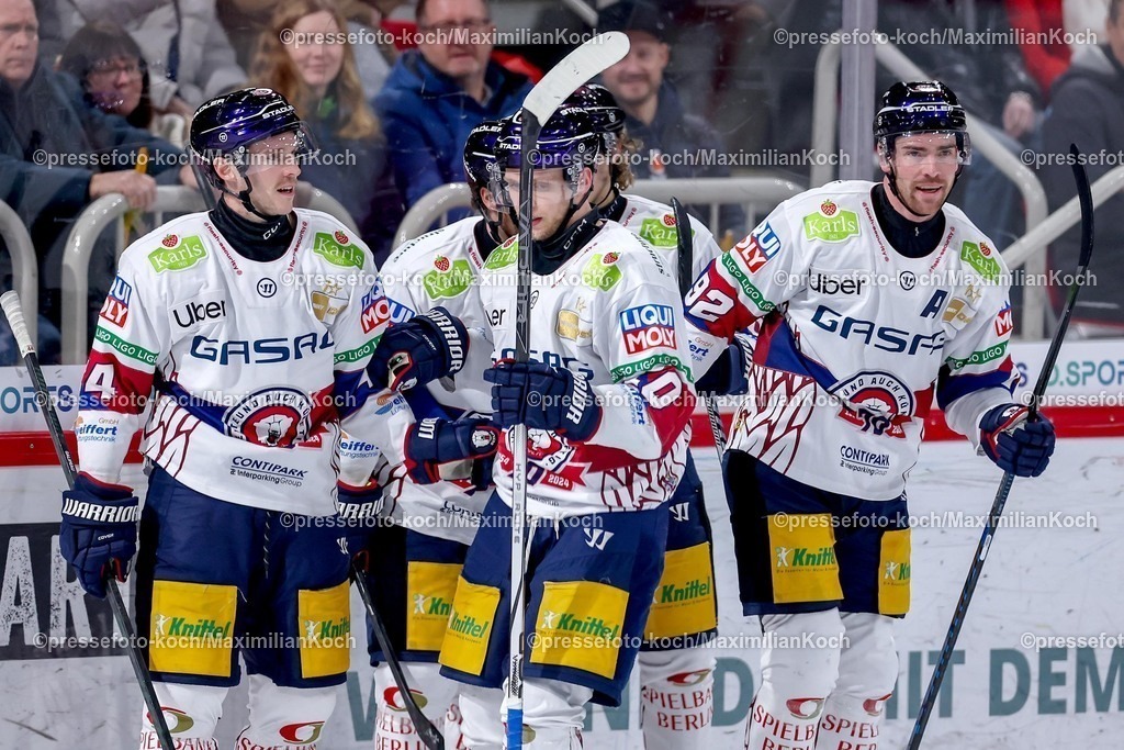 DEG12012501018 | 12.01.2025, Eishockey, Penny DEL, Düsseldorfer EG - Eisbären Berlin, PSD-BANK Dome: Torjubel nach dem 2:0 durch Marcel Noebels (Eisbären Berlin #92)
