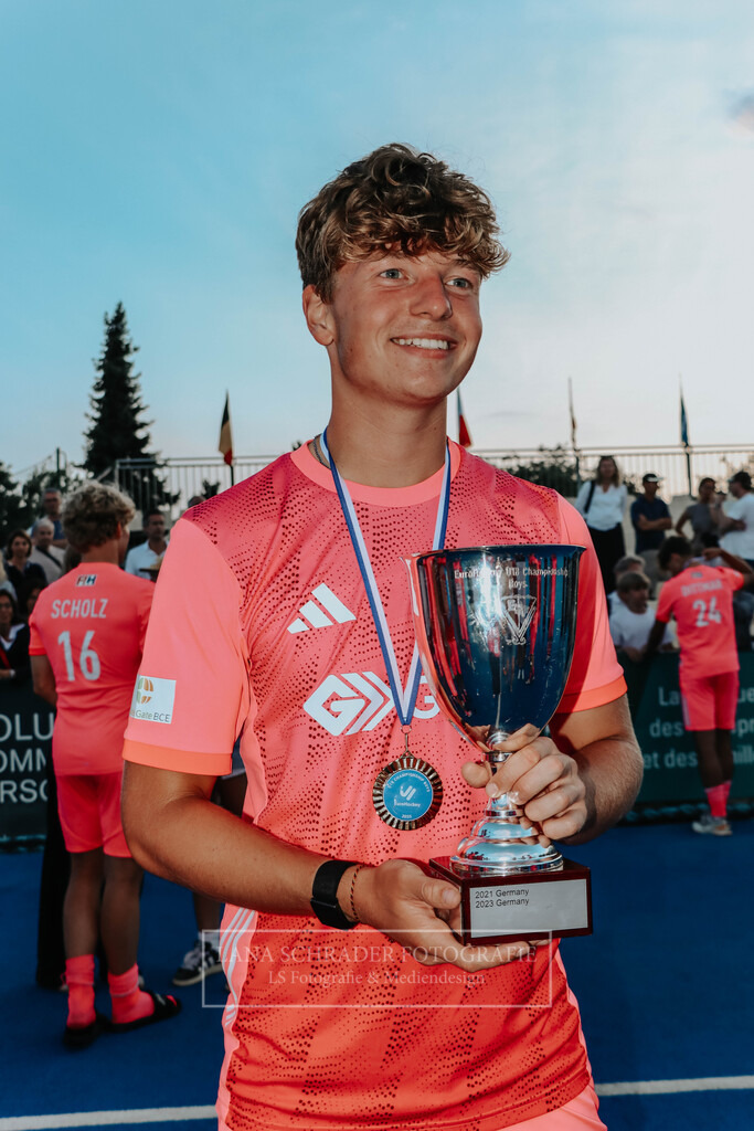 EM_MU18_F_GER-BEL_Lille_bearbeitet (18 von 30) | lanaschraderfotografie - Realisiert mit Pictrs.com