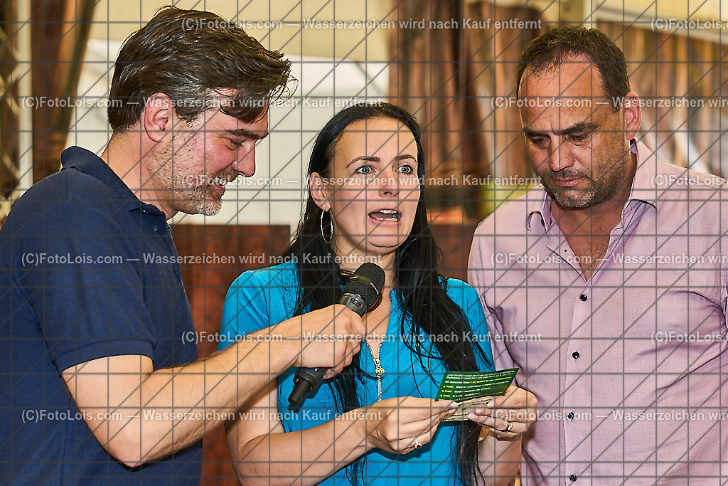 ALP9878_MESSE_LAND-FORST-JAGD_MEGA-Gewinnspiel-Verlosung | (C)FotoLois.com, Alois Spandl, WIESELBURGER MESSE LAND-FORST-JAGD, Ziehung der Sieger beim MEGA-GEWINNSPIEL der Hauptpreise - 1. Preis: Brantner Tandem-Kipper + 1 Palette Wieselburger Bier, 2. Preis: Quad in Jagdoptik (€ 6.600), 3. Preis: € 3.000 Jagdgutschein, So 9. Juni 2024.