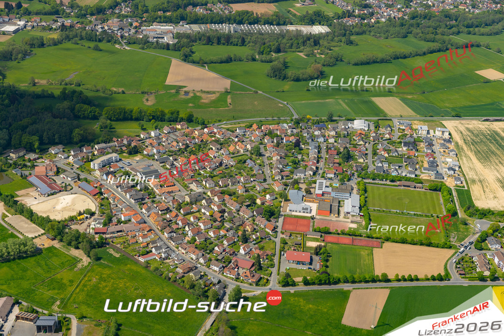 Das Luftbild der Stadt Mitwitz wurde 2022 vom Flugzeug heraus erstellt (keine Drohnen-Aufnahmen) Aufnahmehöhe ca.450 Meter- hohe Bildauflösung und Druck-Qualität. Garantiert!
