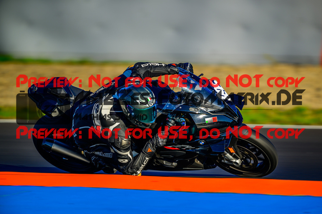 MaZZes_Fotomatrix_20250912_6007705_3724-2 | ROT