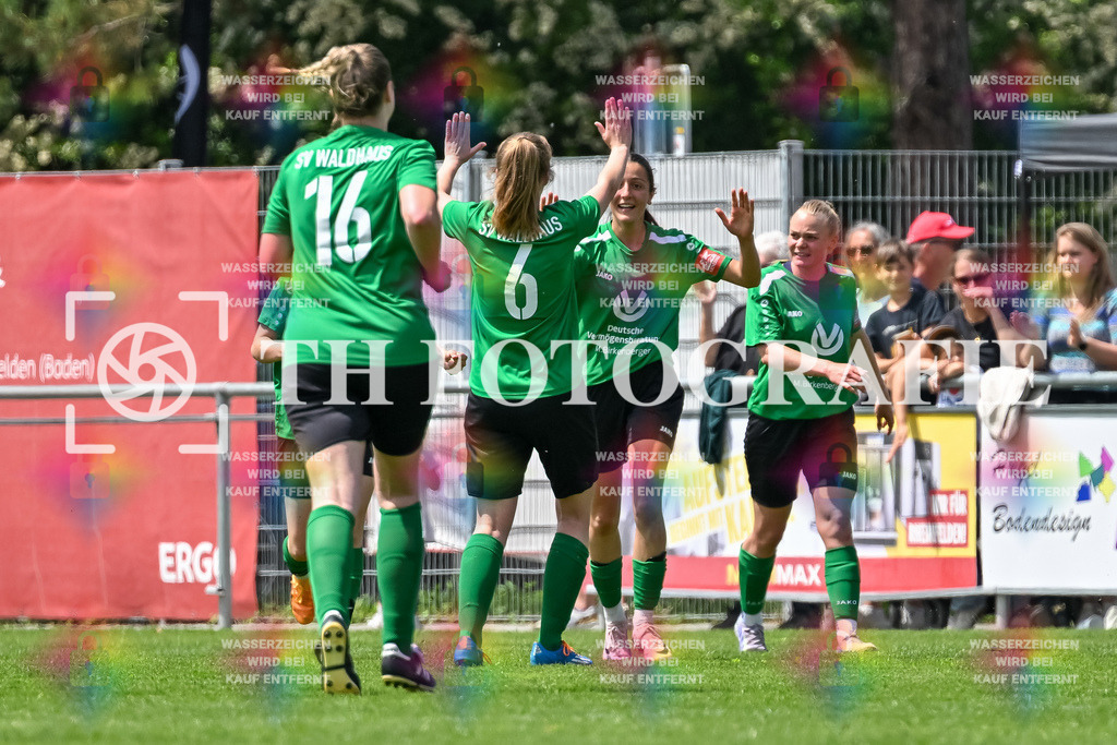 GER, FC Hauingen - SV Waldhaus, Frauen-Fussball, Rothaus Bezirkpokal, Finale, Saison 2024/2025, 29.05.2025 | Jubel nach dem TrefferGER, FC Hauingen - SV Waldhaus, Frauen-Fussball, Rothaus Bezirkpokal, Finale, Saison 2024/2025, 29.05.2025Foto: TH Fotografie/Thomas Hess