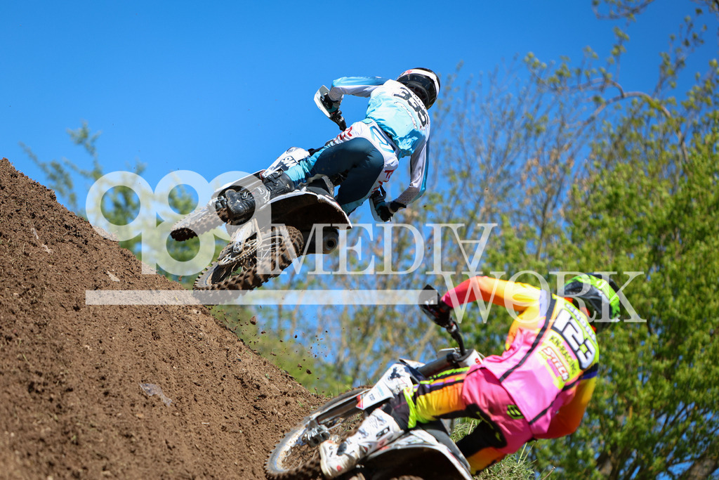5E6A6798 | 989 MEDIAWORK