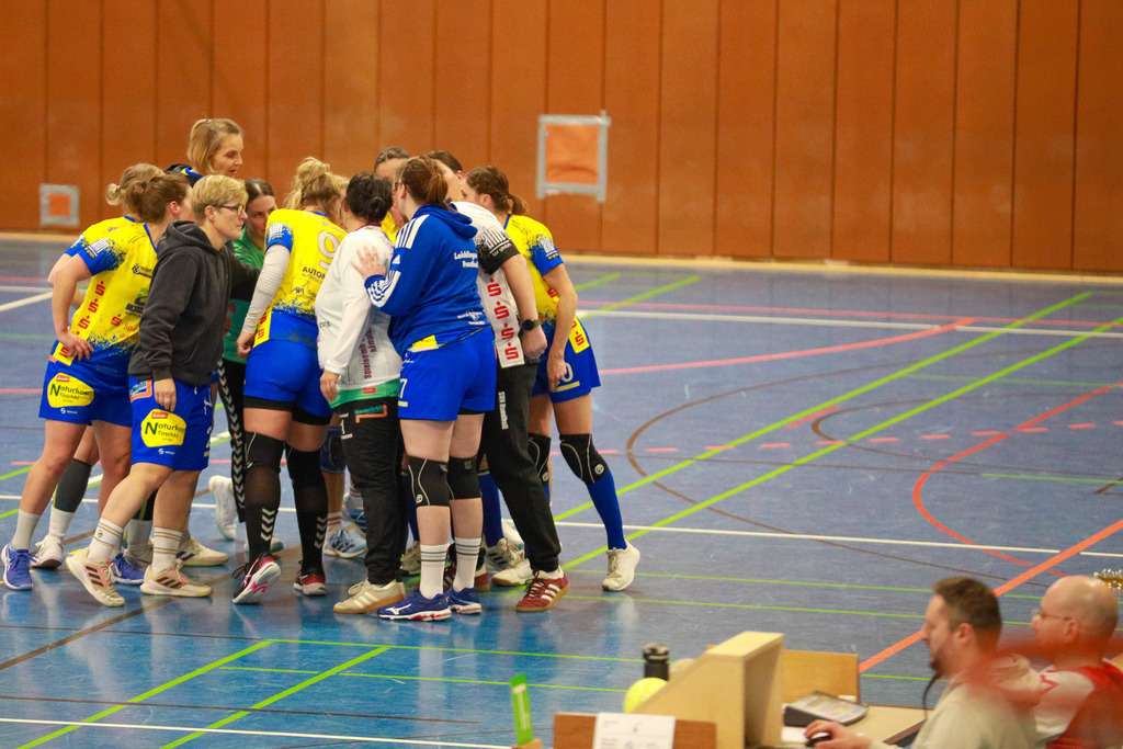 SvSchermbeck_SVN_061225_064 | Bildergalerie von Sport-Ereignissen aber auch von weiteren spannenden Dingen - nicht nur vom Niederrhein. In Anlehnung an den bekannten Spruch von Hanns Dieter Hüsch heißt das Motto: "Niederrhein ist überall".  - Realisiert mit Pictrs.com