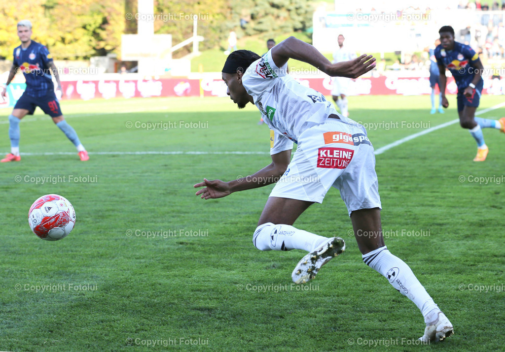 A_LUI-271124_15 | SPORT FUSSBALL ADMIRAL BUNDESLIGA RZ PELLETS  WAC-RED BULL SALZBURG IM BILD:THIERNO BALLO (WAC) UND (RED BULL SALZBURG) FOTO:FOTOLUI/MW