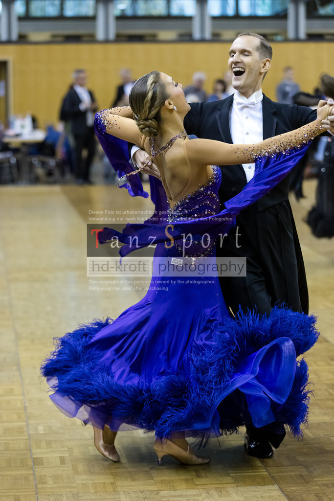 20241102_DC_HGR_Std_08814 | Tanzsportbilder, Standardtanz, Lateintanz, WDSF, DTV, LTVB, dancecomp, goc, hessen tanzt, blaues band der spree, walzer, tango, wiener walzer, slowfox, quickstepp, samba, rumba, cha-cha-cha, paso doble. jive, hd-kroft photography, turniertanzsport