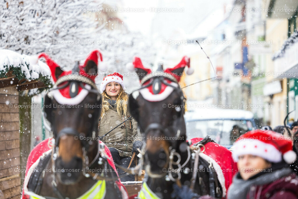 Nikolauskutsche unterwegs im Mariazellerland 2021-1576 | Fotos und Fotoprodukte - Realisiert mit Pictrs.com