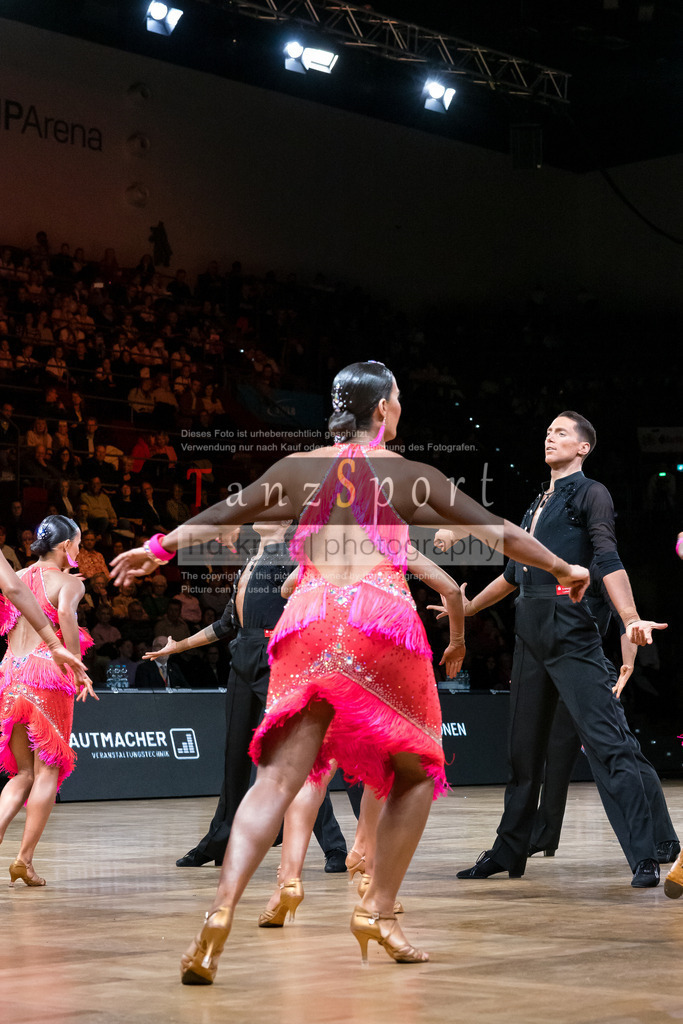 20241109_DM-Formationen_3889 | Tanzsportbilder, Standardtanz, Lateintanz, WDSF, DTV, LTVB, dancecomp, goc, hessen tanzt, blaues band der spree, walzer, tango, wiener walzer, slowfox, quickstepp, samba, rumba, cha-cha-cha, paso doble. jive, hd-kroft photography, turniertanzsport