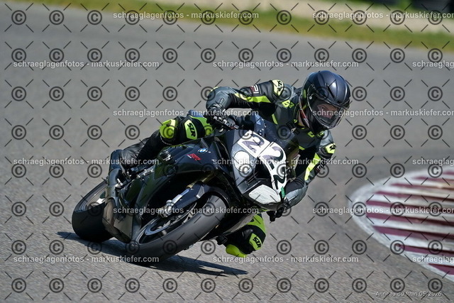 26BT02-1561 | markuskiefer.com - Realisiert mit Pictrs.com
