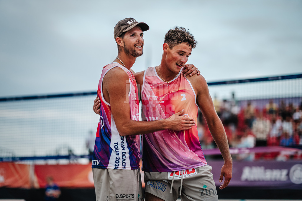Beachvolleyball | Männer | Allianz German Beach Tour 2024 | Tourstop Kühlungsborn 2 | 15.08.2024 | v.l. Niklas Held und Hennes Nissen