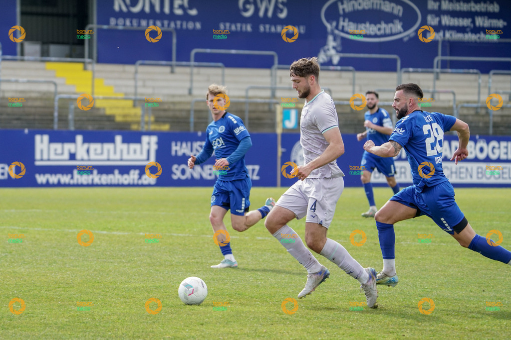 VfL Sportsfreunde Lotte vs. VfL Bochum II U23 - Regionalliga West - 28. Spieltag 2026 | Daniel Hendrik Hülsenbusch, 4Leon Demaj, 28 - Realisiert mit Pictrs.com
