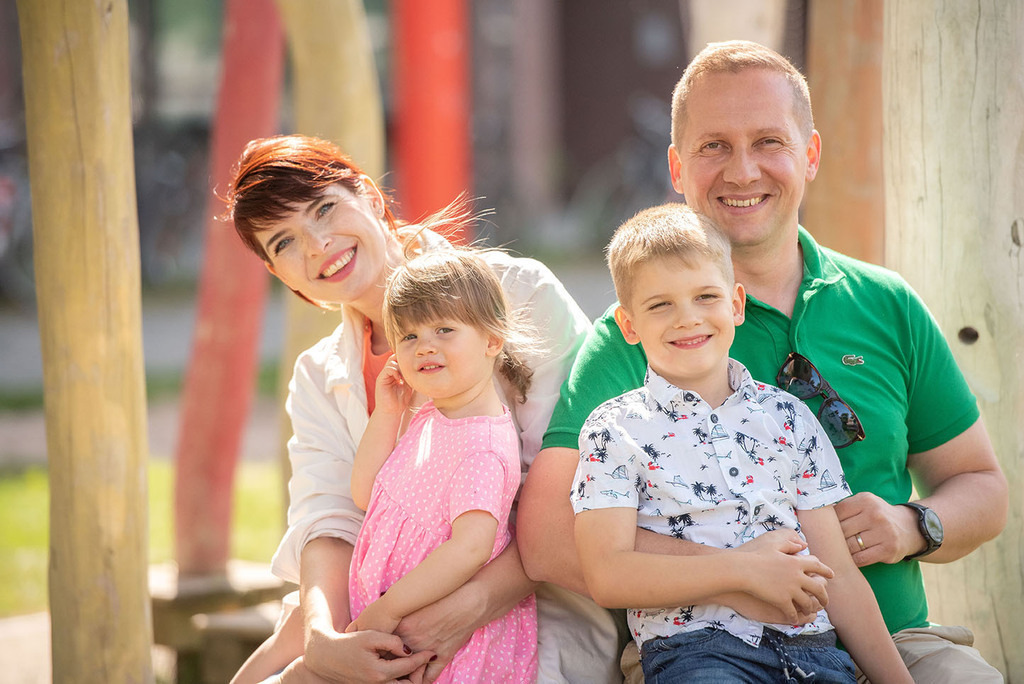Galerie-Familie (18) | Mein Name ist Arkadius. Ich fotografiere Ihre Hochzeit in Frankfurt und im Umkreis von 200 km. Als Fotograf bin ich noch bekannt im Bereich Business- und Modefotografie.