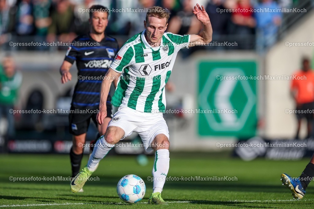 SCP09052502238 | 09.05.2025, Fußball, Preußen Münster - Hertha BSC, 2. Fußball Bundesliga, 33. Spieltag, Preußenstadion, Saison 2024 2025: Joshua Mees (Preussen Muenster #08) DFB regulations prohibit any use of photographs as image sequences and or quasi-video.