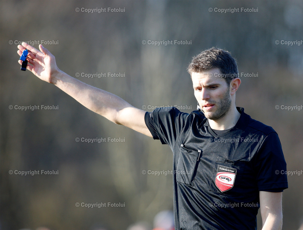 A_LUI_04032023_21 | SPORT,FUSSBALL LT1 OOE LIGA 2023 ASKOE OEDT-SC LUGSTEIN CABS FRIEDBURG 04.03.2023 
IM BILD: SCHIEDSRICHTER MARIO DIESENBERGER  FOTO:FOTOLUI