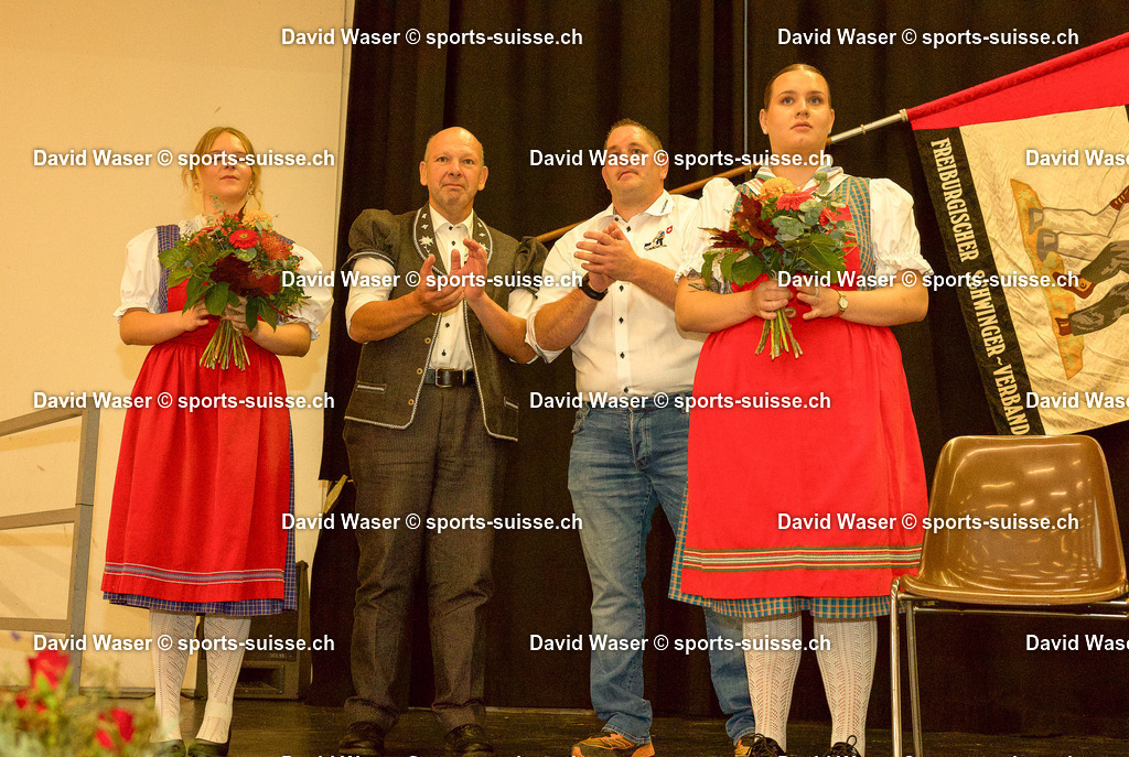 1924-2024 100_me anniversaire de l_Association Fribourgeoise de lutte suisse _ la BCF ARENA FRIBOURG (103) | sports-suisse.ch