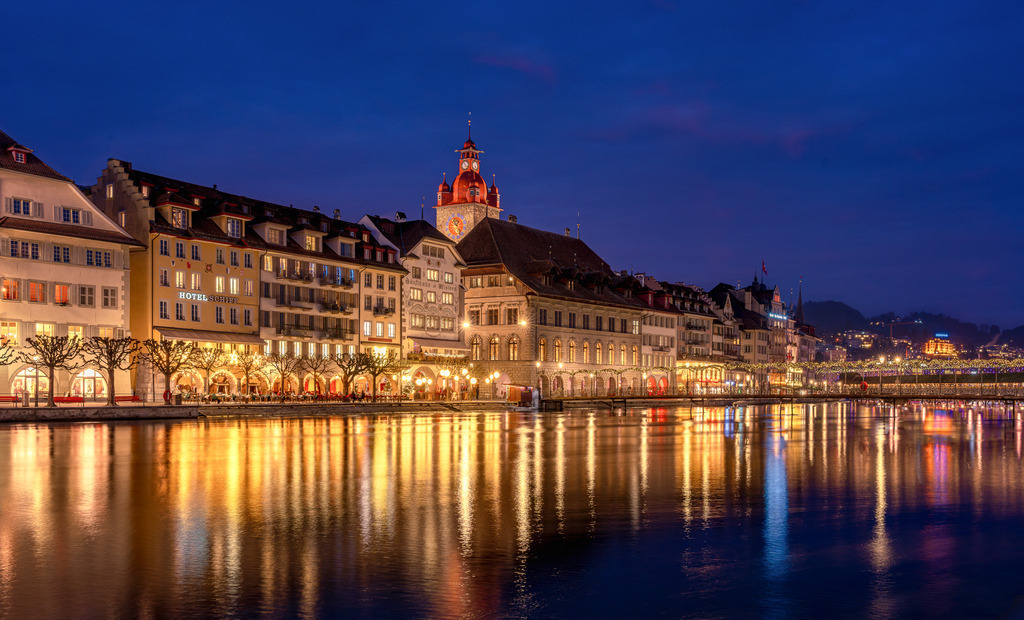 A7404346-Verbessert-RR-Bearbeitet | Landschaftsfotografien und Naturfotografien (Schweiz, Europa) auf Leinwand, Postkarten und Poster. Wähle dein Lieblingsfoto und entscheiden selber, welches Fotoprodukt du bestellen willst. Grosse Auswahl an Karten zum Versenden und Verschenken. - Realisiert mit Pictrs.com