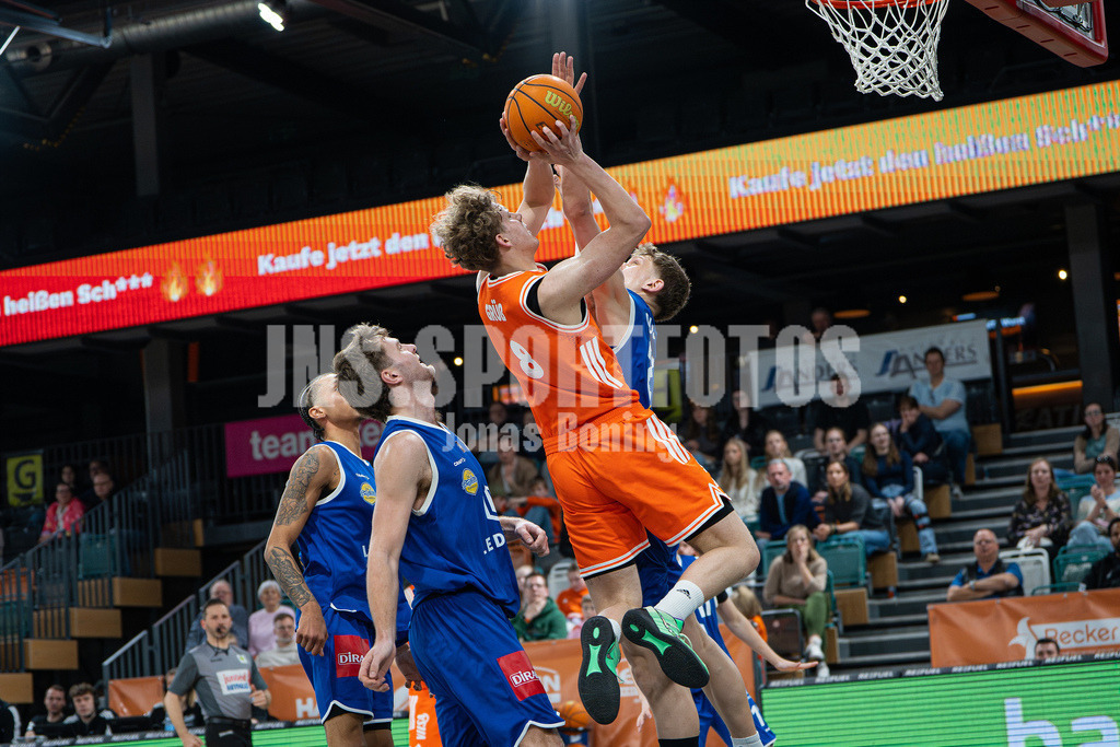 Basketball I Herren I Saison 2025-2026 I 2. Bundesliga ProB Nord I 23. Spieltag I RASTA Vechta II - EN Baskets Schwelm I 7660 | jns.sportfotos - Realisiert mit Pictrs.com