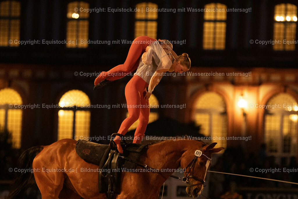 20230527_Voltigieren_NASPA_Flutlicht_0773 | equistock