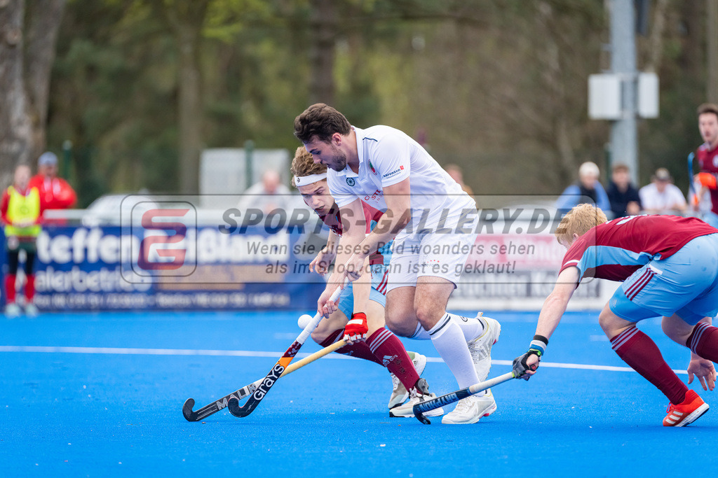HK_20230415_106877 | 1. Bundesliga Herren Crefelder HTC - UHC Hamburg am 14.4.2023 Crefelder HTC, Krefeld , Masi Pfandt ( Crefelder HTC #77 ) , Strutthoff Michel ( UHC Hamburg #3 )