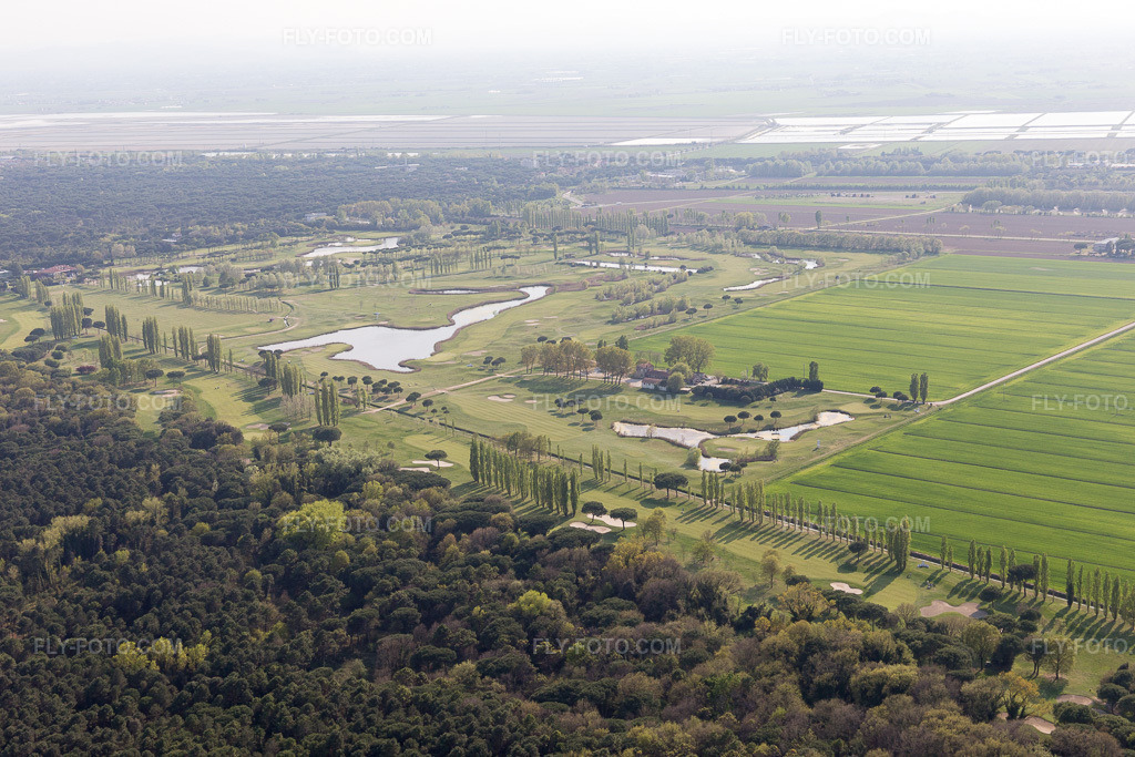 Aerial view: View of the town in Lido DI Savio in the state Emilia Romagna, Italy.Photo: IMG_098358.jpg taken on 04/05/2017 by Werner Riehm/FLY-FOTO.comResolution of the original: 5472 x 3648 px