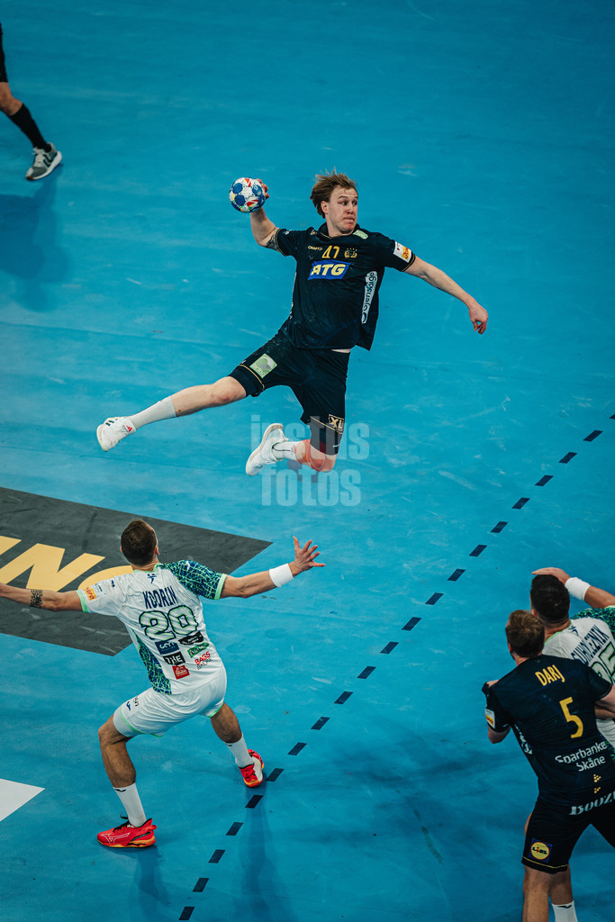 Handball | Herren | EHF EURO 2024 | European Championshop Men 2024 Final Tournament | Slowenien vs. Schweden | 17.01.2024 | Eric Johansson (#42, Schweden, SWE) beim Wurf