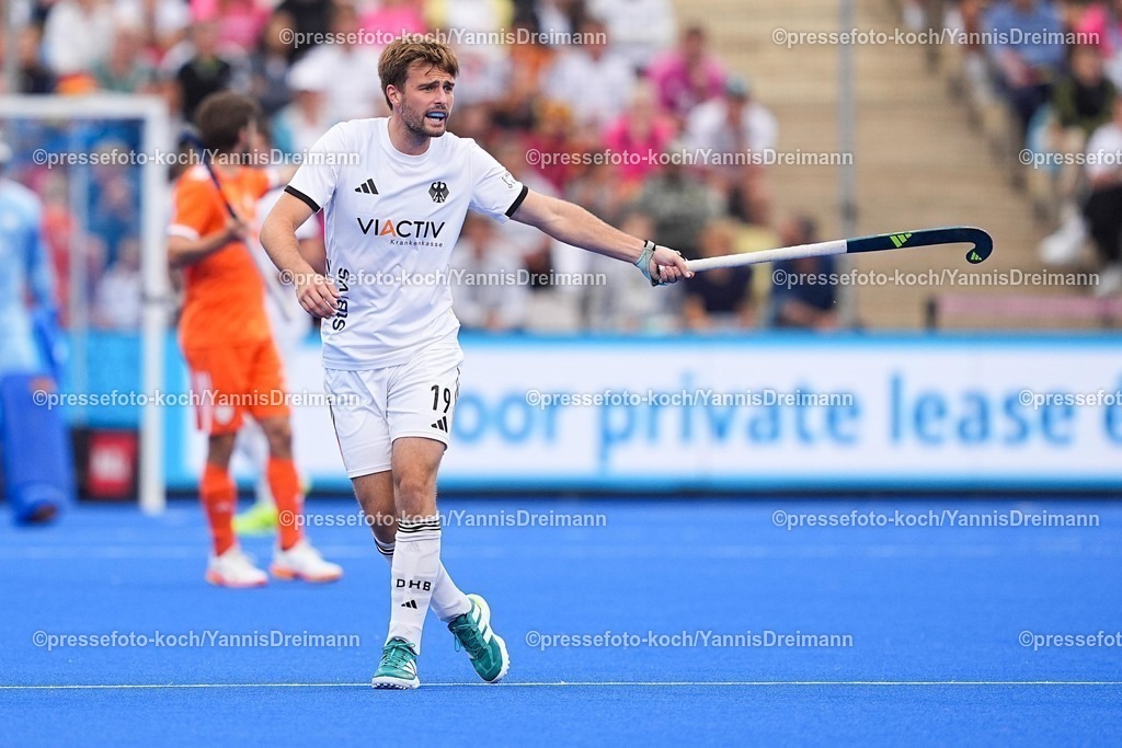 xydrx16082503039 | 16.08.2025, xydrx, Herren EuroHockey Championship 2025, Finale, Niederlande - Deutschland, Sparkassenpark Mönchengladbach: Justus Weigand (GER #19)
