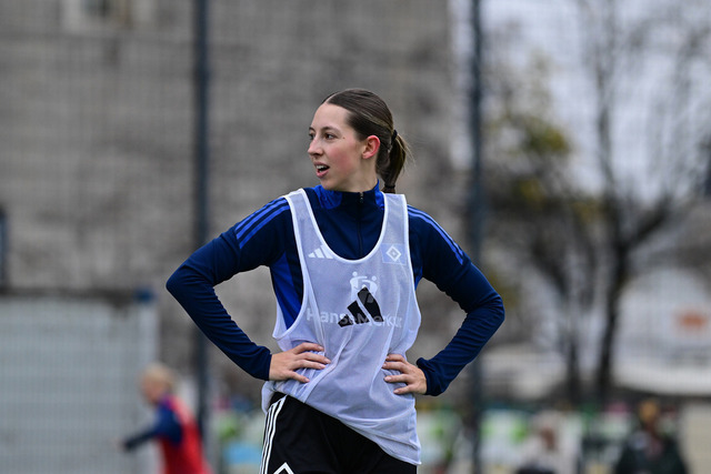Fußball I Frauen I Saison 2025-2026 I Regionalliga Nord I 10. Spieltag I FC St. Pauli - Hamburger SV U20 I 10678 | Der Sportfotograf. - Realisiert mit Pictrs.com