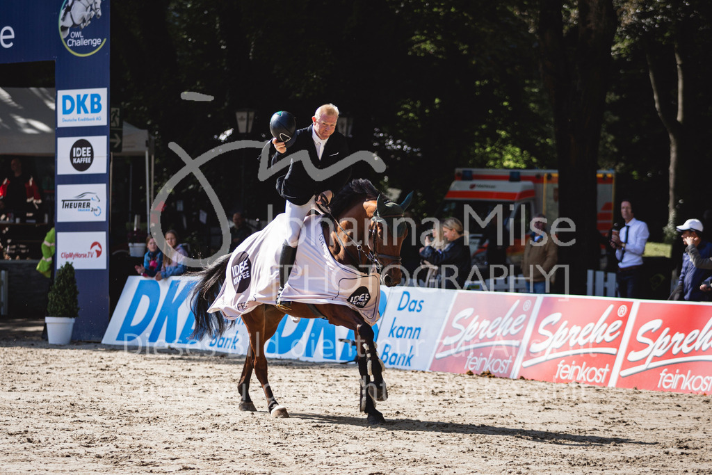 240915_OWLCh_MT-486 | Deine schönsten Turniermomente als professionelle Fotos! Entdecke hochwertige Pferdesport-Fotografie im Online-Shop. Jetzt Fotos finden & bestellen!