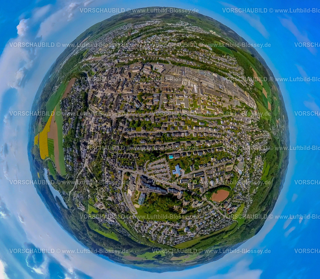 Meschede240590359Mitte | Luftbild, Meschede Mitte, Wohngebiet Ortsansicht, Erdkugel, Fisheye Aufnahme, Fischaugen Aufnahme, 360 Grad Aufnahme, tiny world, little planet, fisheye Bild, Meschede-Stadt, Meschede, Sauerland, Nordrhein-Westfalen, Deutschland