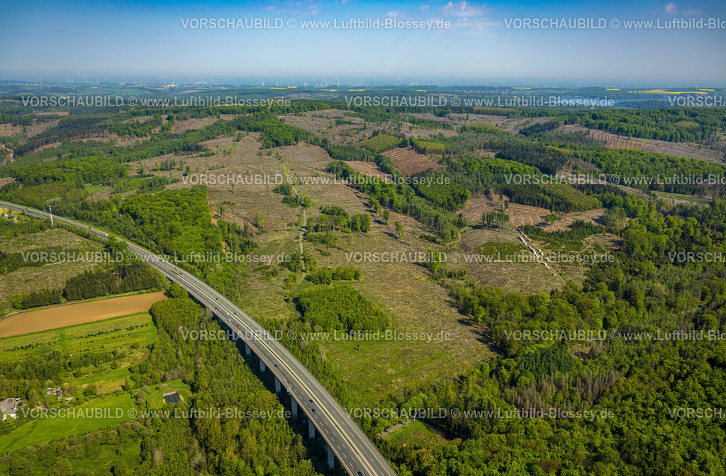 Arnsberg230500453 | Luftbild, Waldschäden, an der AutobahnA46, Gebiet Wannetal, Niedereimer, Arnsberg, Sauerland, Nordrhein-Westfalen, Deutschland